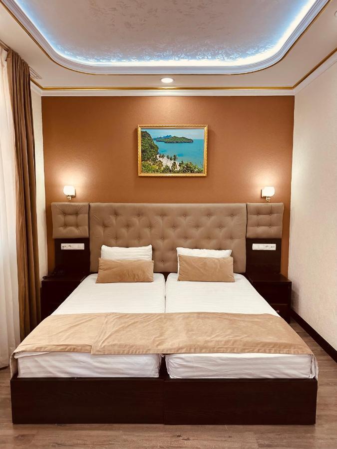 Grand Art Premium Hotel Tashkent Bagian luar foto