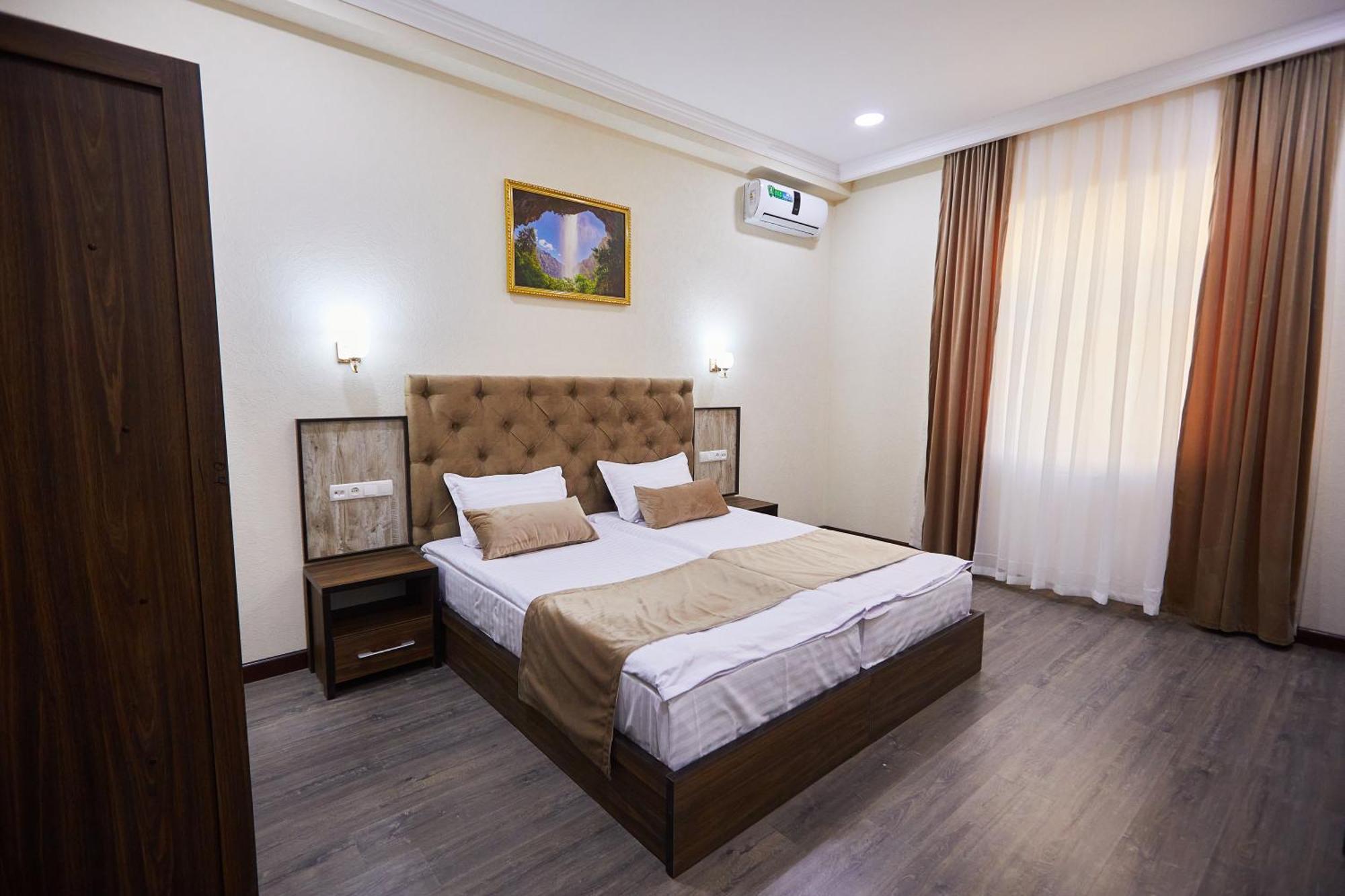 Grand Art Premium Hotel Tashkent Bagian luar foto